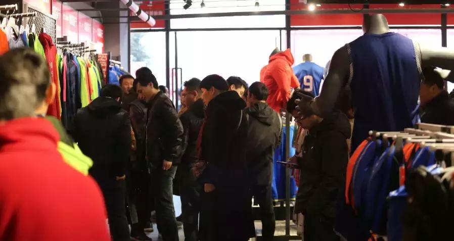 世界冠军来店,世界冠军来了完整视频