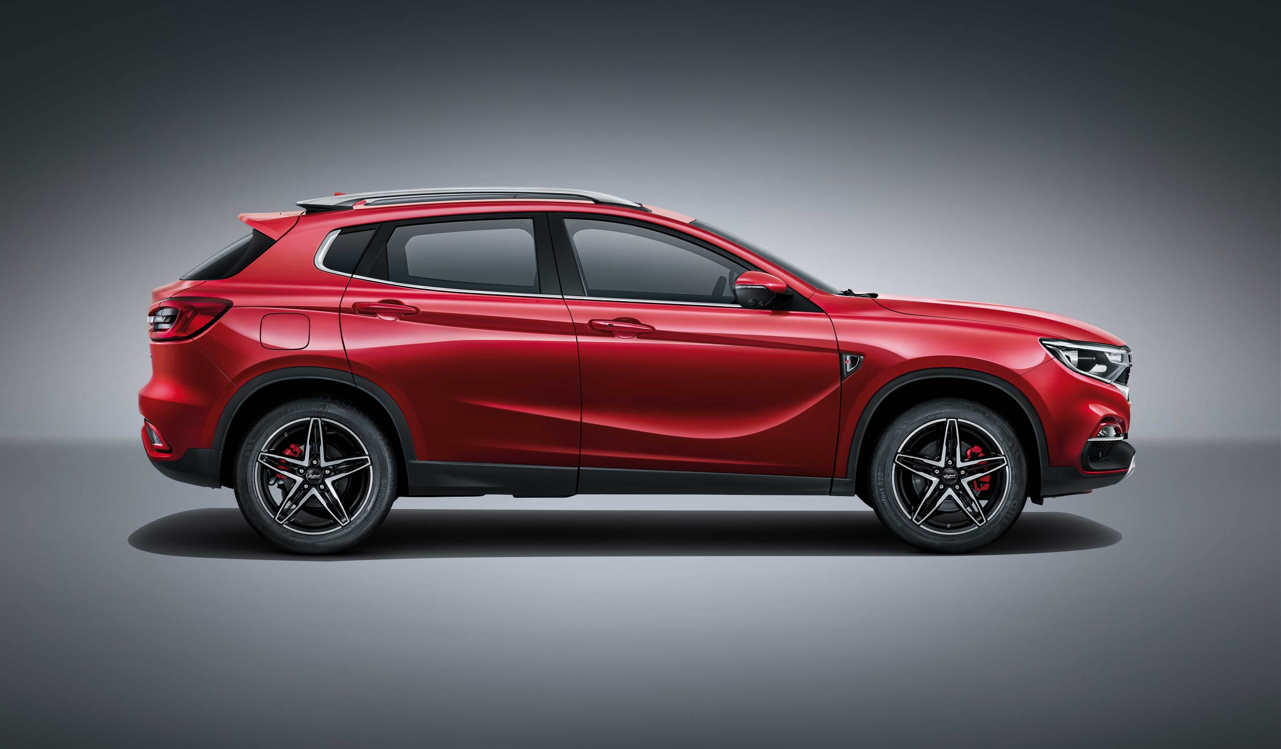 性价比超高的跨界suv陆风逍遥,陆风逍遥中国风轿跑suv