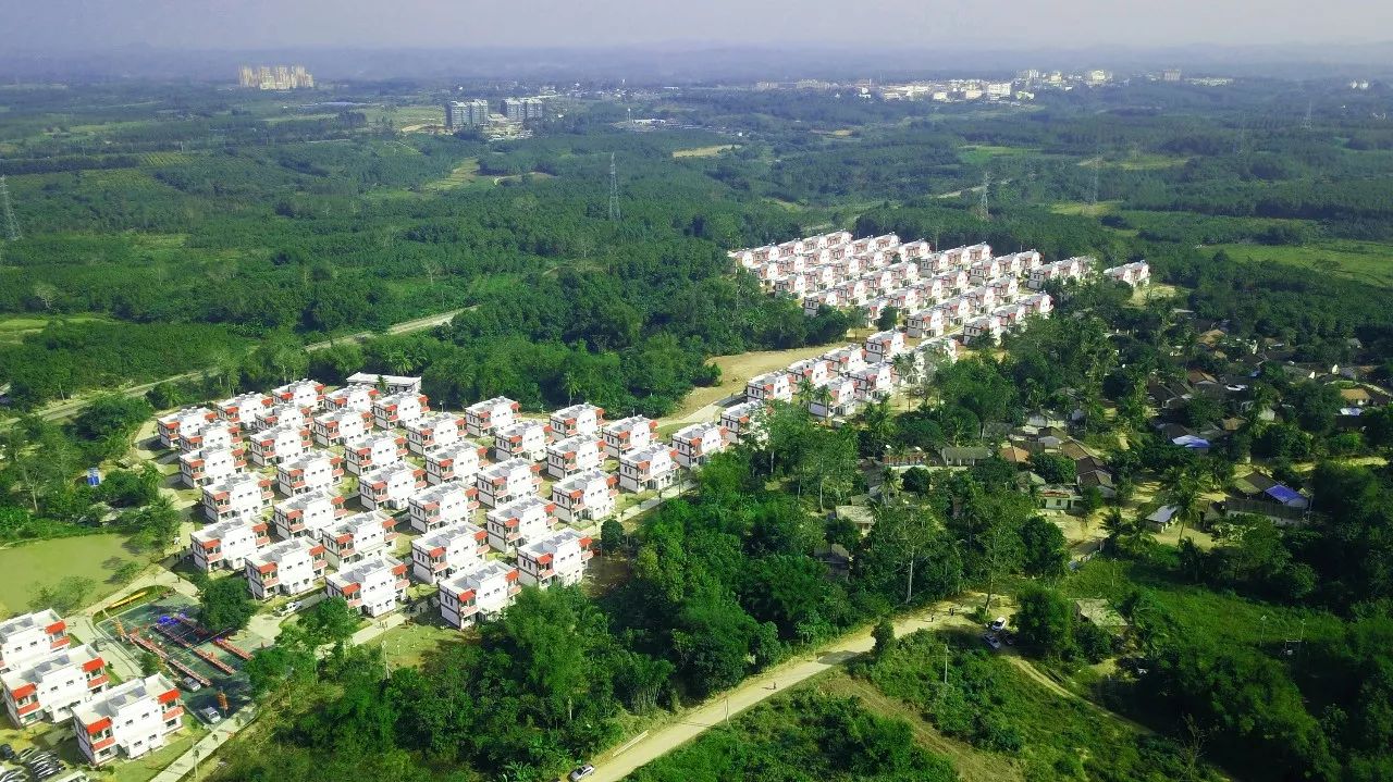 幸福都是奋斗出来的！2018年第一天，白沙南班村195户村民喜迁新居