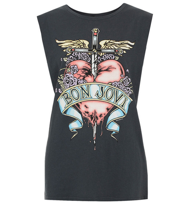 纯白的t恤搭配拉风的tee,纯白的t恤搭配拉风的tee叫什么