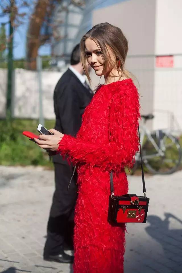 别不开心了,来看看这些红到发紫的包包吧!