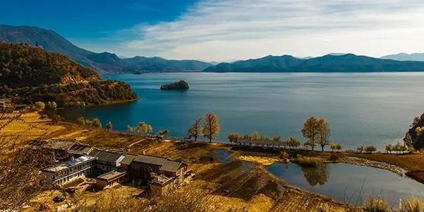 山清水秀泸沽湖,泸沽湖水天一色皆风景