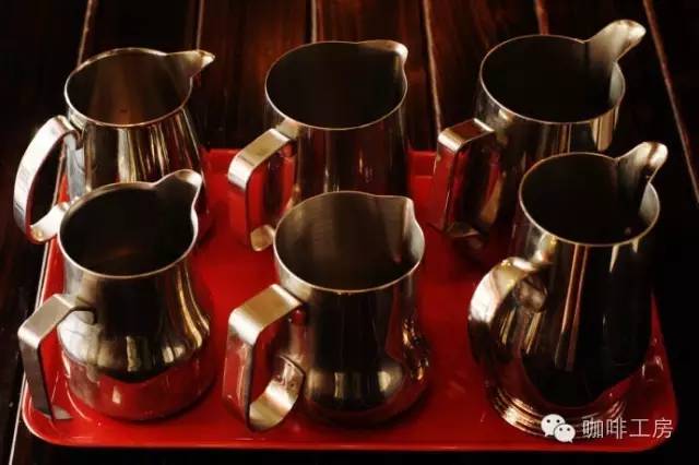 新手选咖啡拉花针还是拉花缸好,拉花拿铁用什么花缸好