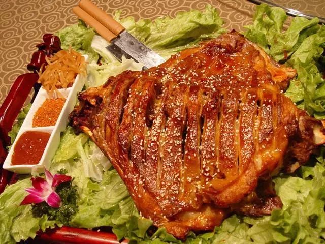 体育中心总部基地,体育中心训练营