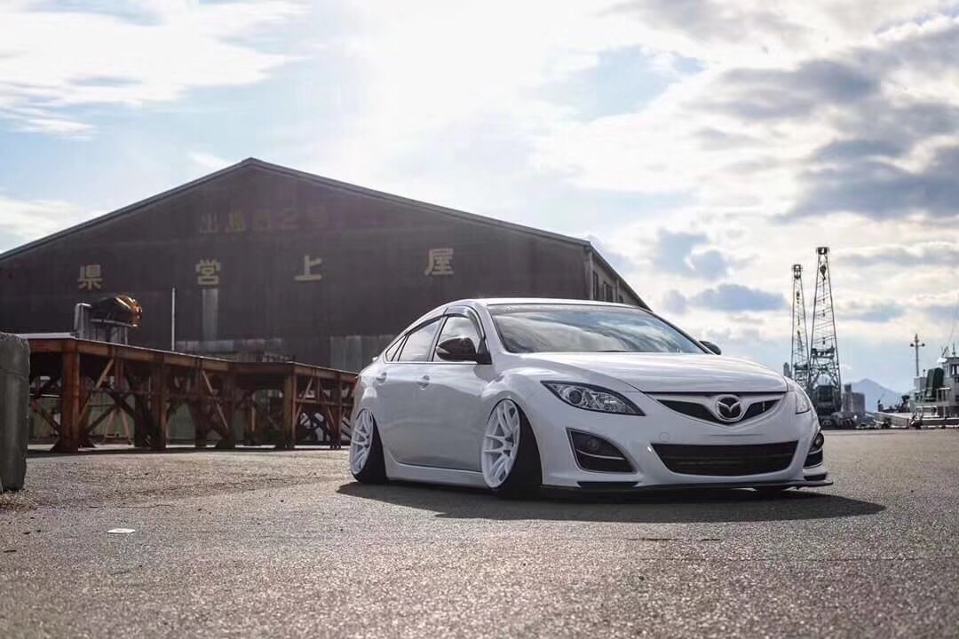 马自达6睿翼改装绞牙避震,马自达6睿翼轿跑侧面