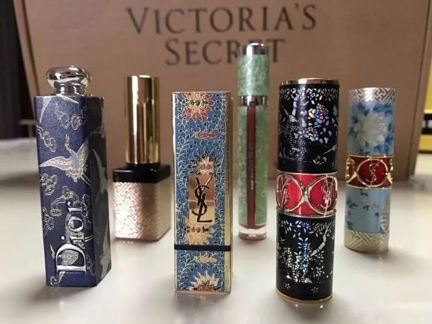 为啥两三百的lv仿的也挺真,狗年大牌限定款来袭