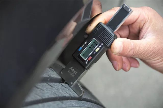 邓禄普ve303轮胎质量怎样,邓禄普at3轮胎静音