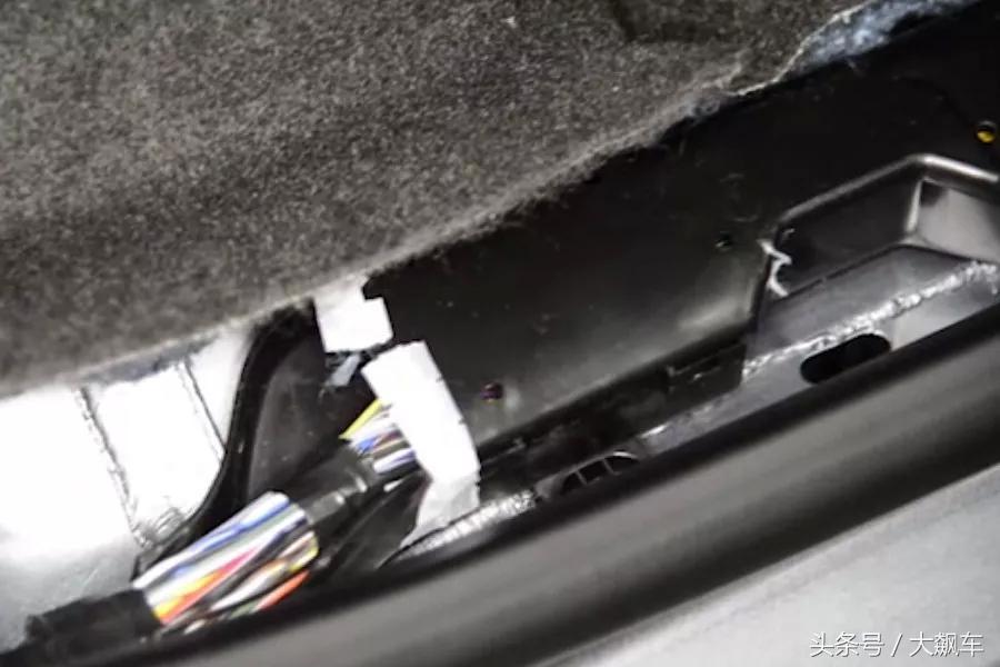 别克昂科威内饰详解视频,别克昂科威2017款拆解