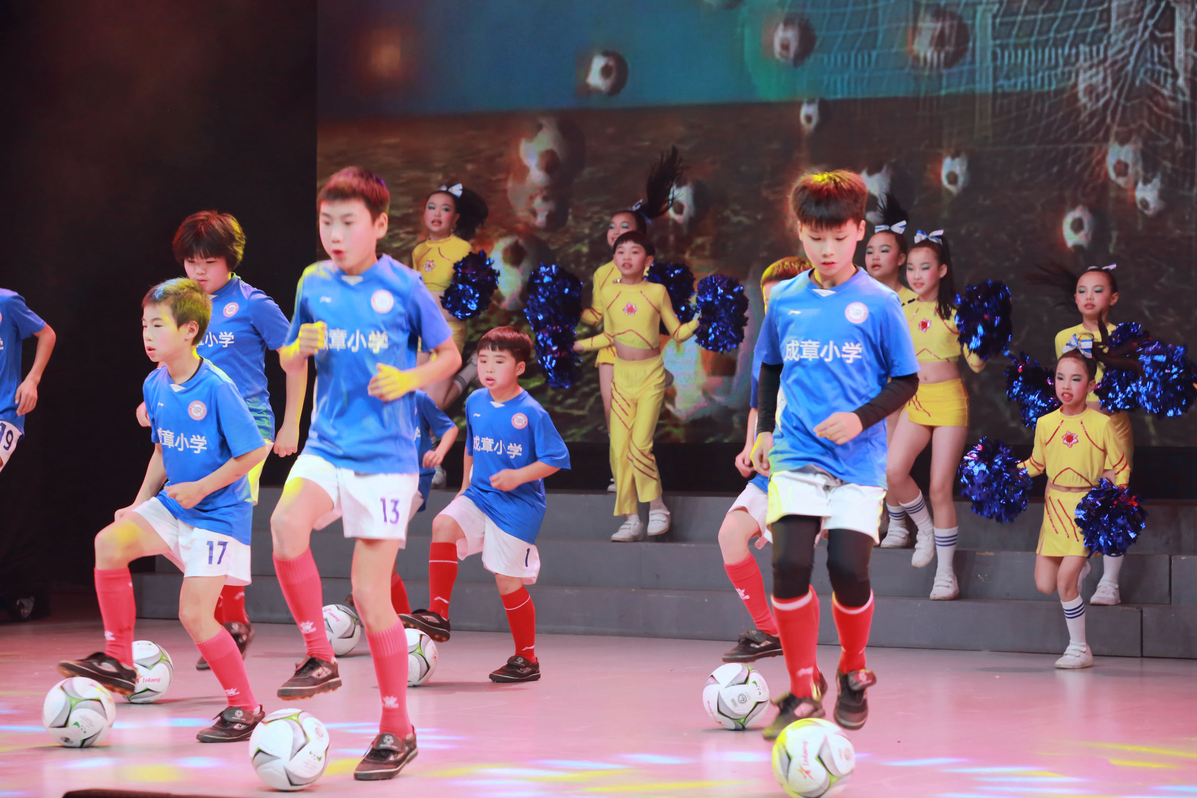 少年足球秀表演,足球秀表演