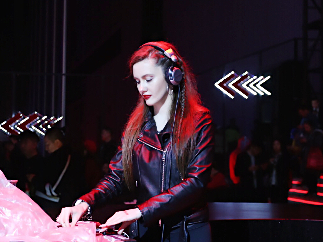 2扇门竟要40万!“爵战珠海”MG名爵年度潮玩轰趴进阶车主新玩法