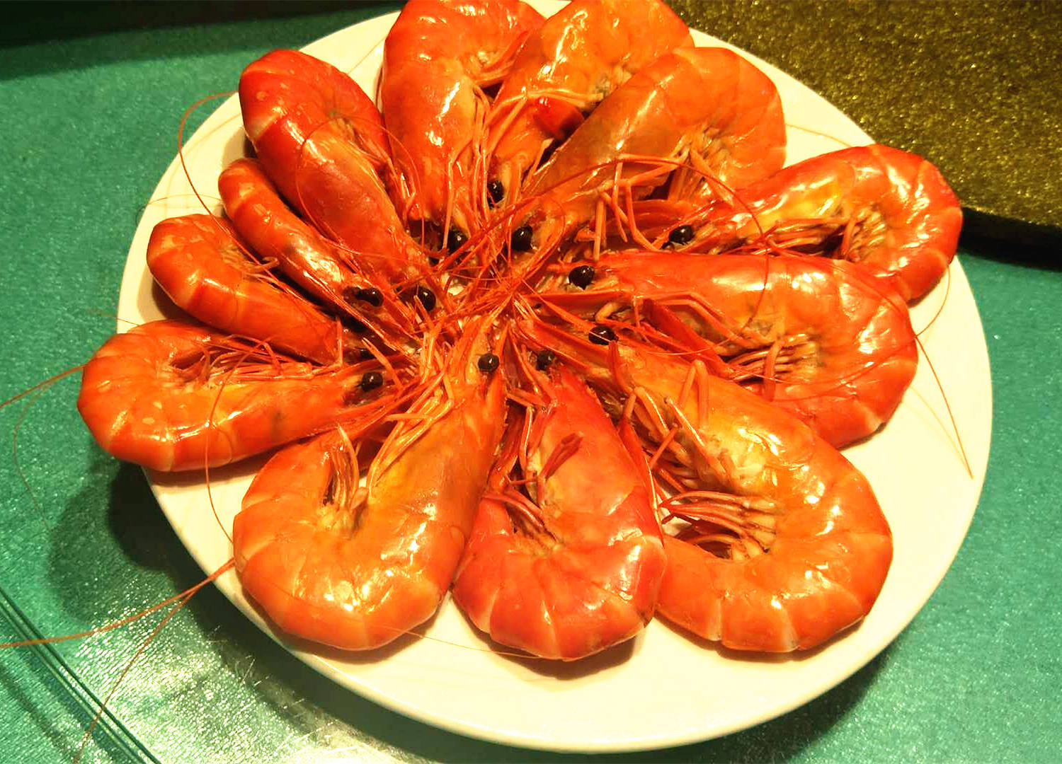 三亚清水湾海滩美食攻略,海南清水湾疍家新村鱼排午餐