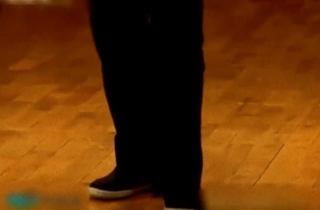 如果底气不足，还是别穿特步去相亲了，被“踹飞”一般的感觉