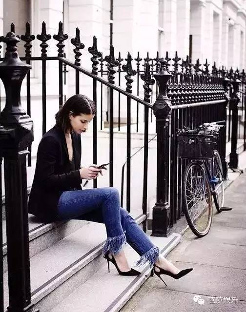 林允儿的时尚穿搭,林允儿牛仔裤穿搭