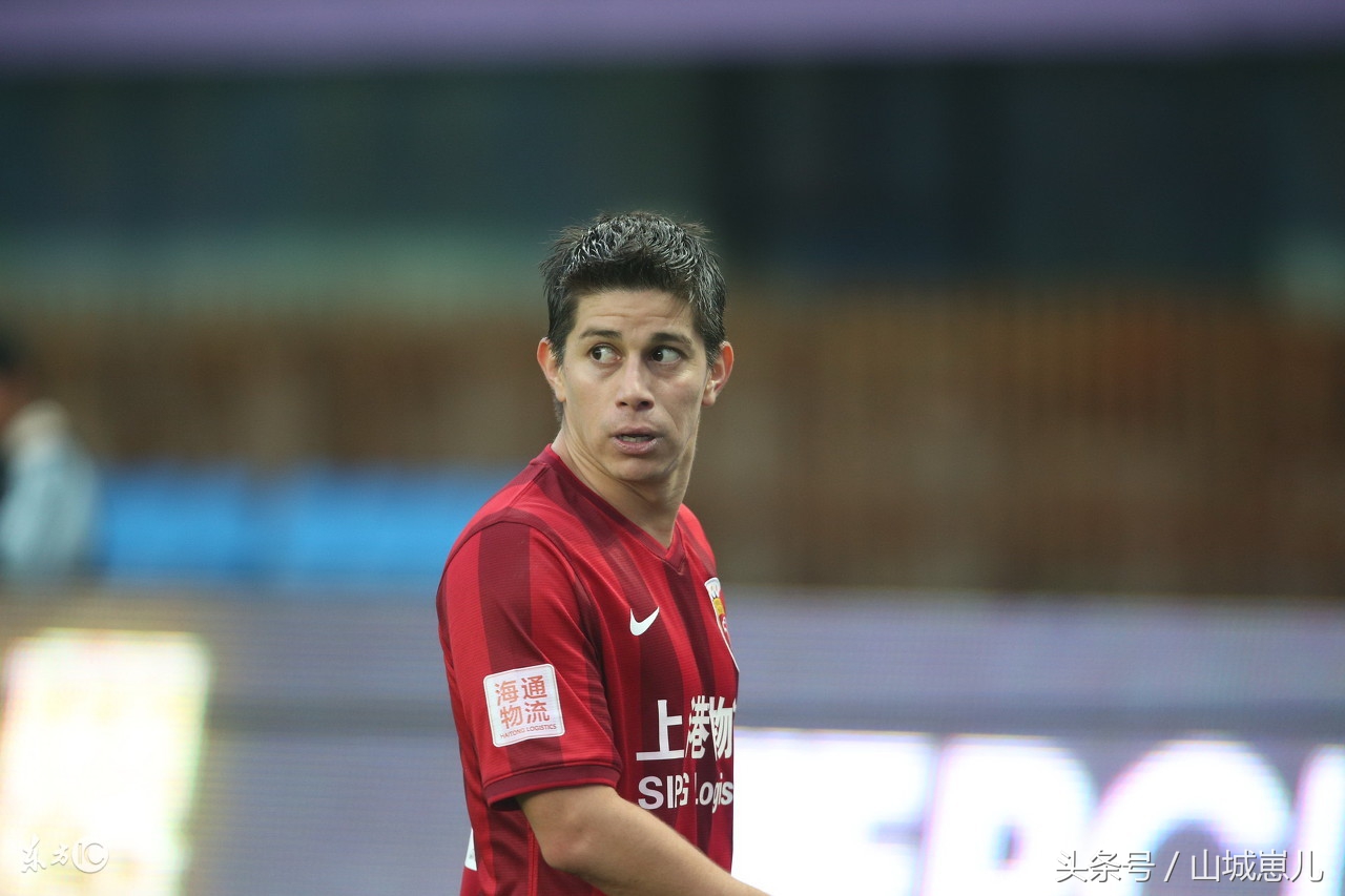 足球职业化历程,足球以往的经历和处境分析