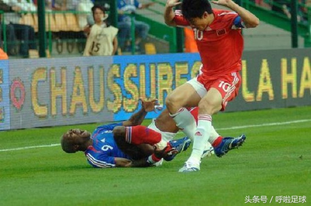 施连志飞踹高峰的牌了吗,施连志飞踹高峰赛后采访