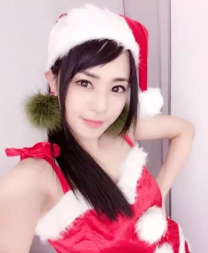 苍井空结婚了！高清*码无**的率真比包裹严实的婊更值得尊重