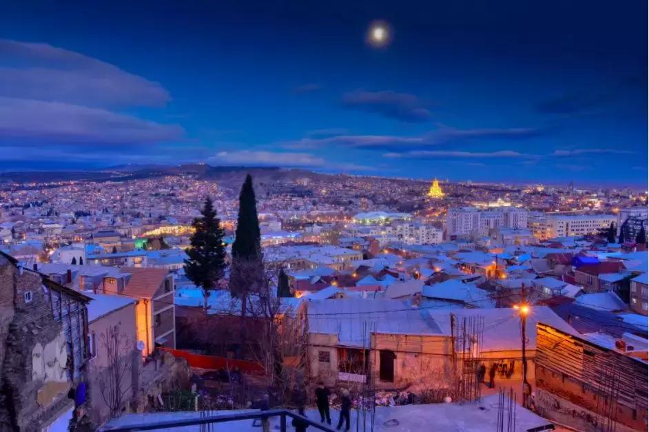 这个极具欧式风情的亚洲国家，景点几乎免费开放，电子签超方便！