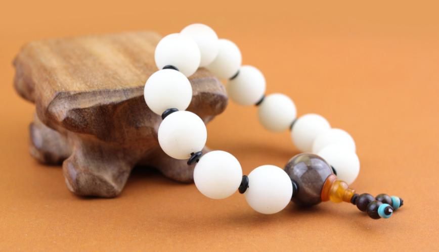 适合新手入门的文玩手串推荐,文玩手串初级新手入门书