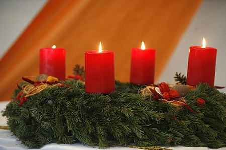 各国圣诞节的传统食物英文介绍,世界各地圣诞风俗