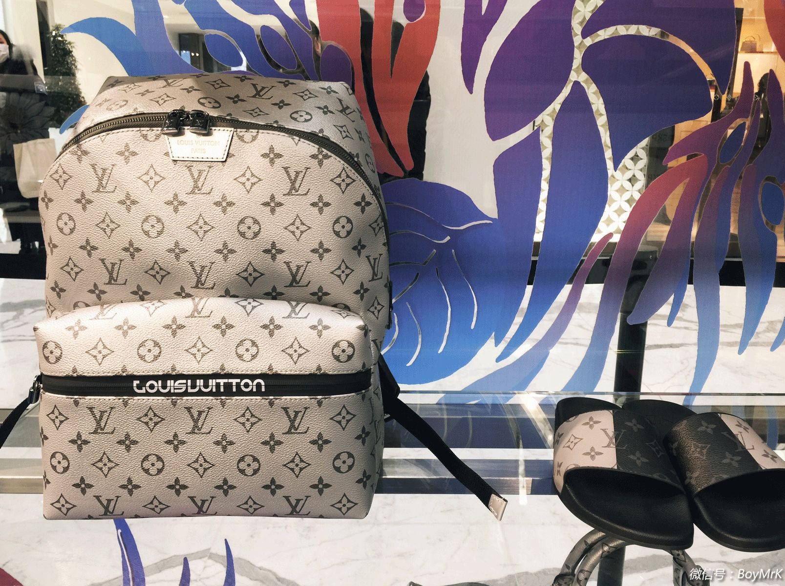 时髦指南丨那些总说没包可买的男孩，逛逛LV不就搞定啦（上）