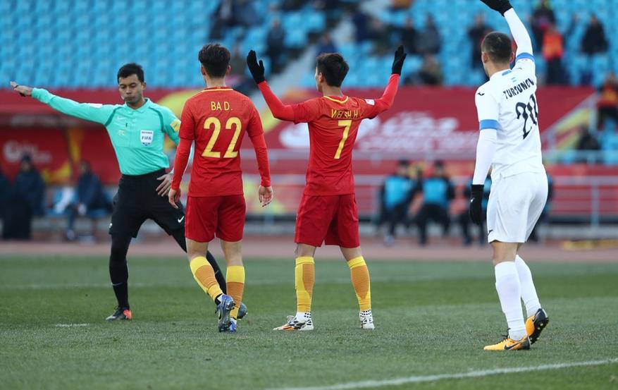 韦世豪距离封神仅差半步国足切莫重蹈2011亚洲杯的覆辙