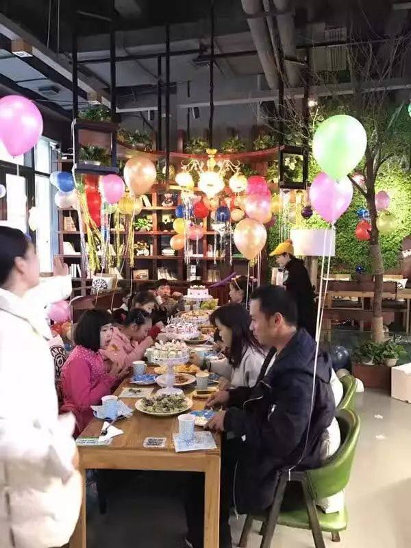 漫猫咖啡:小门店微投资,为你量身打造的偶像级猫星咖啡馆