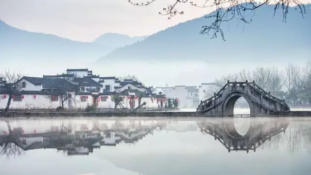 宏村和歙县古城哪个更好,歙县古城和宏村哪个更值得去