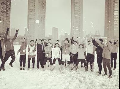 为了蚌埠足球，少年球员们也是拼了，雪地里照常训练｜很鼓舞人