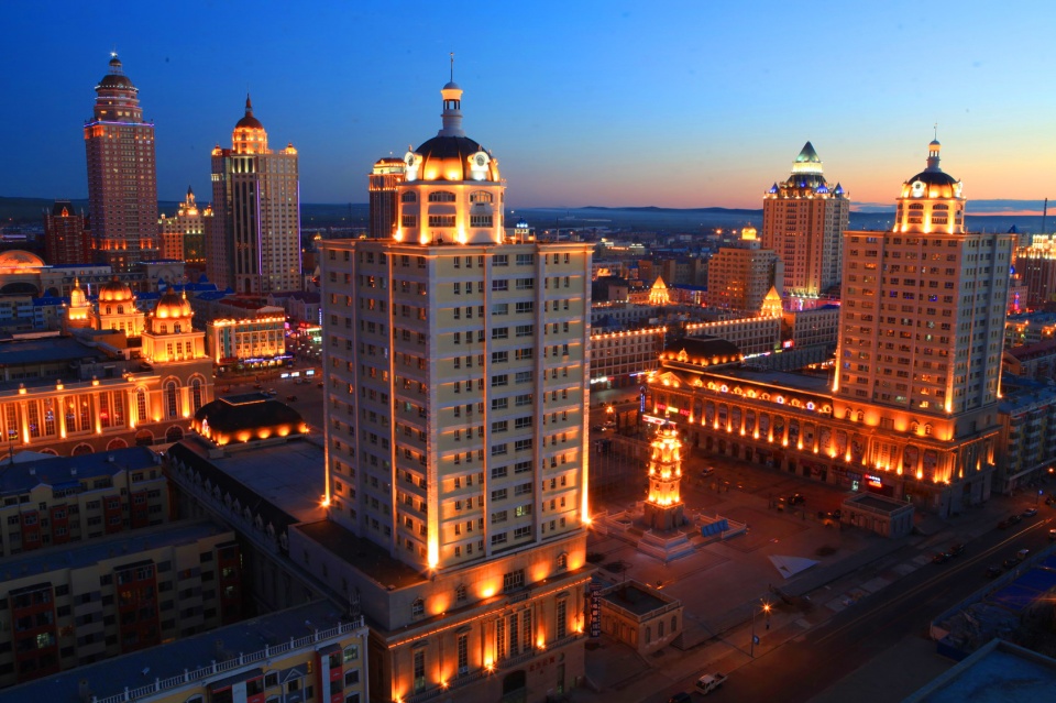 为了看一场正宗俄罗斯热舞表演，我们千里迢迢地来到了满洲里