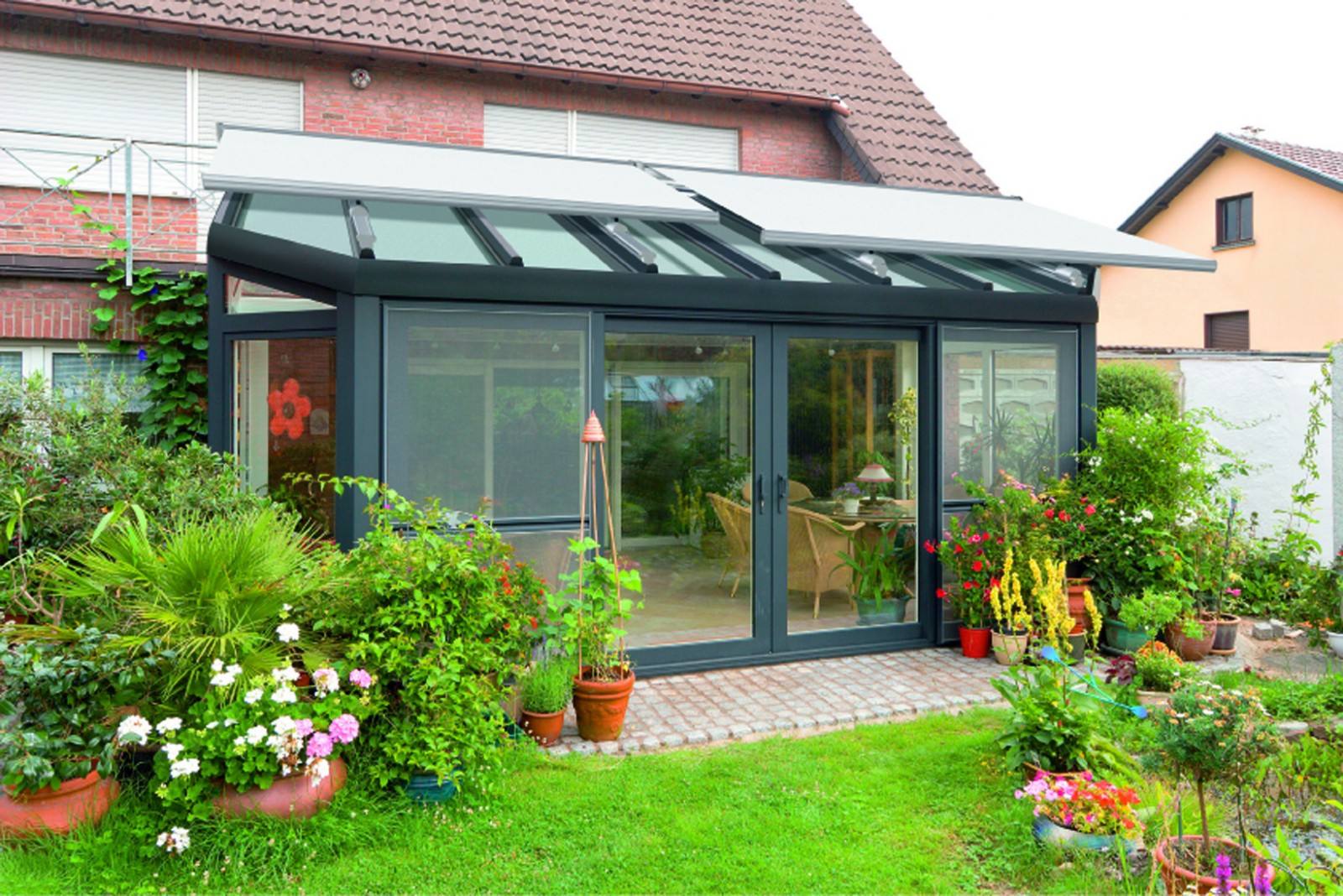 阳光房水蒸气冬季怎么解决,阳光房夏天太晒怎么办