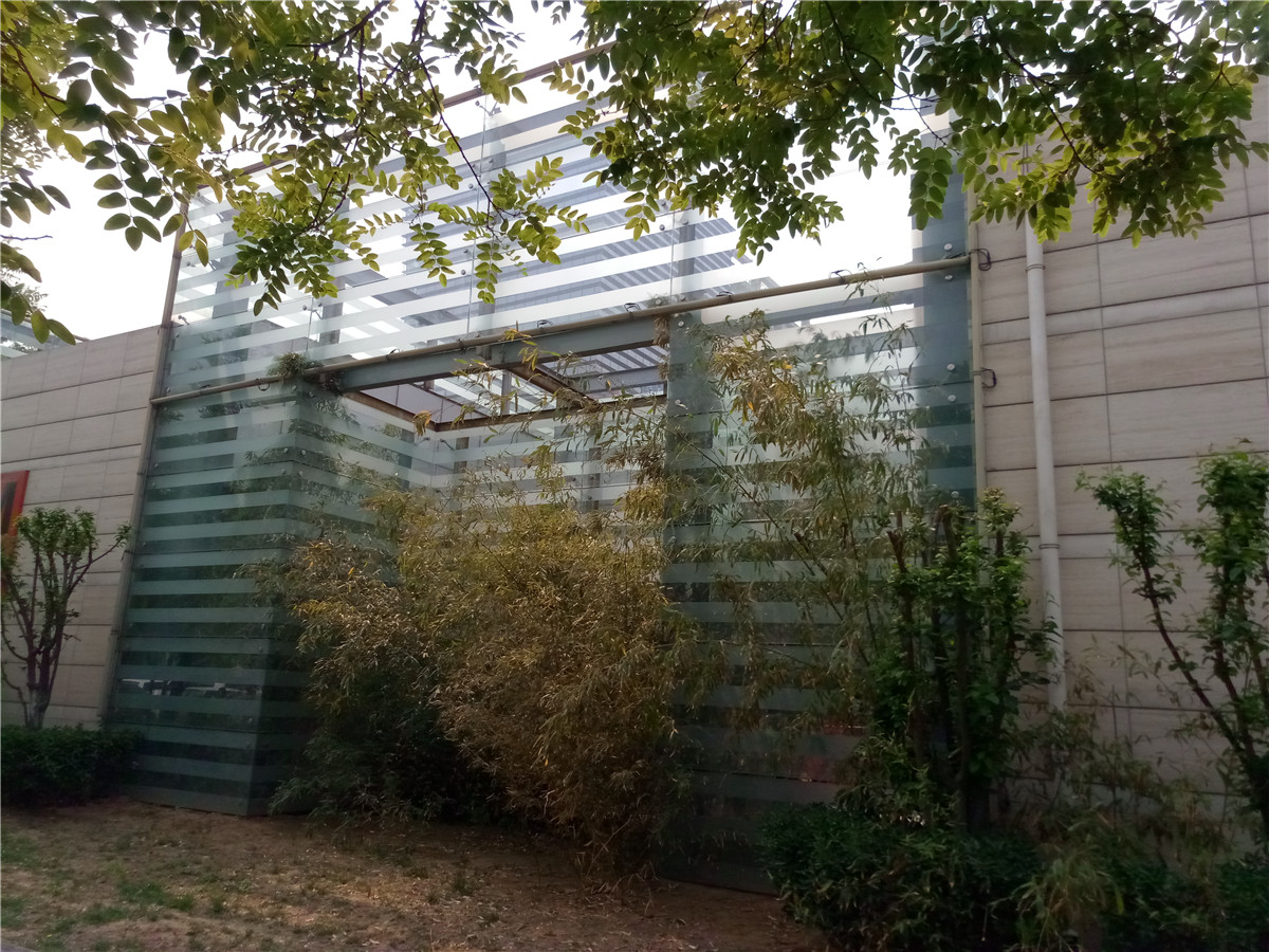 金立w2017翻盖手机价格,金立翻盖手机与三星哪个好