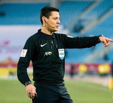 被裁判黑还不够吗?爱国足,这一次我们不黑!