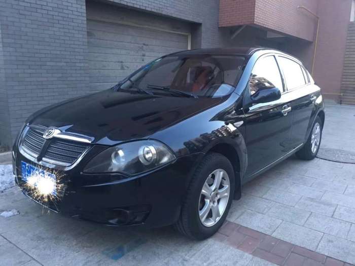 当年落地50万的两厢宝马,当年落地一百多万的宝马