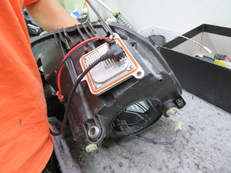 深圳改装欧司朗大灯,深圳速腾大灯改装