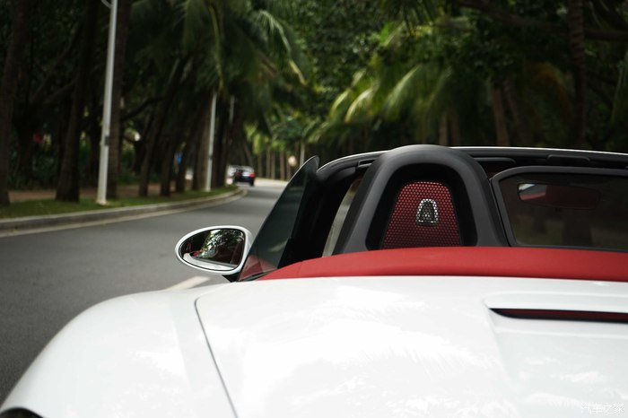 保时捷718boxster敞篷购车过程,保时捷718boxster冰雪漂移