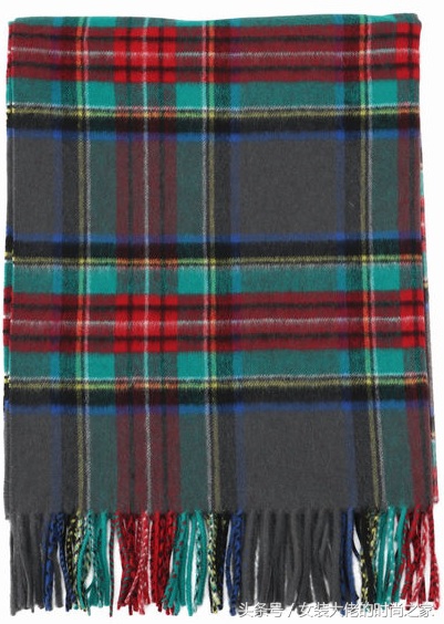“经典单品”冬天少不了的苏格兰格纹围巾4选