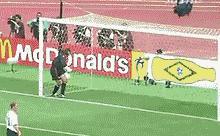 退役多年小罗依然天赋异禀,小罗为什么那么年轻就退役了