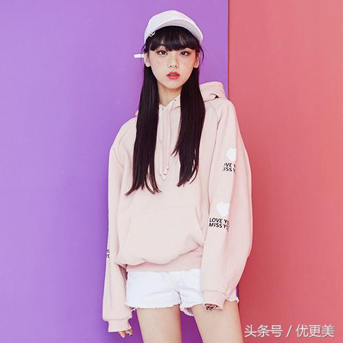 减龄连帽卫衣,连帽卫衣和连帽针织衫哪个减龄