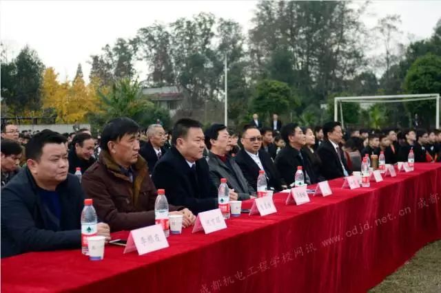 「成机校园文艺」“纪念一二·九宣扬爱国情”合唱比较成功举办