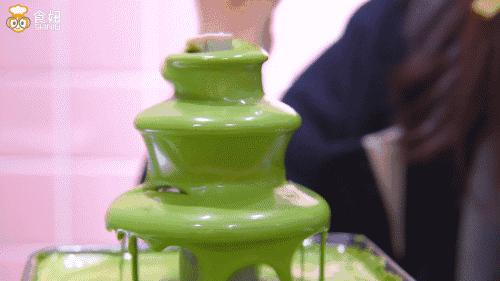 别等下课了,现在就带你去吃抹茶火锅