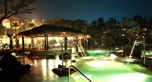 附近的旅游景点温泉自助餐一体,附近吃喝玩乐一体的温泉