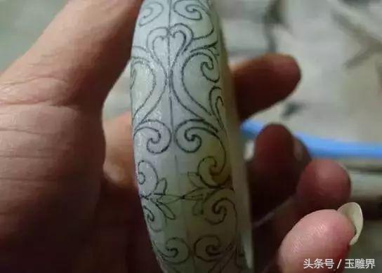 和田玉取不下来怎么办,玉手镯取不下来砸碎什么忌讳