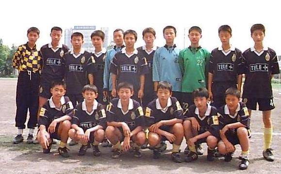 韩寒和于海踢足球照片,韩寒和于海踢足球视频