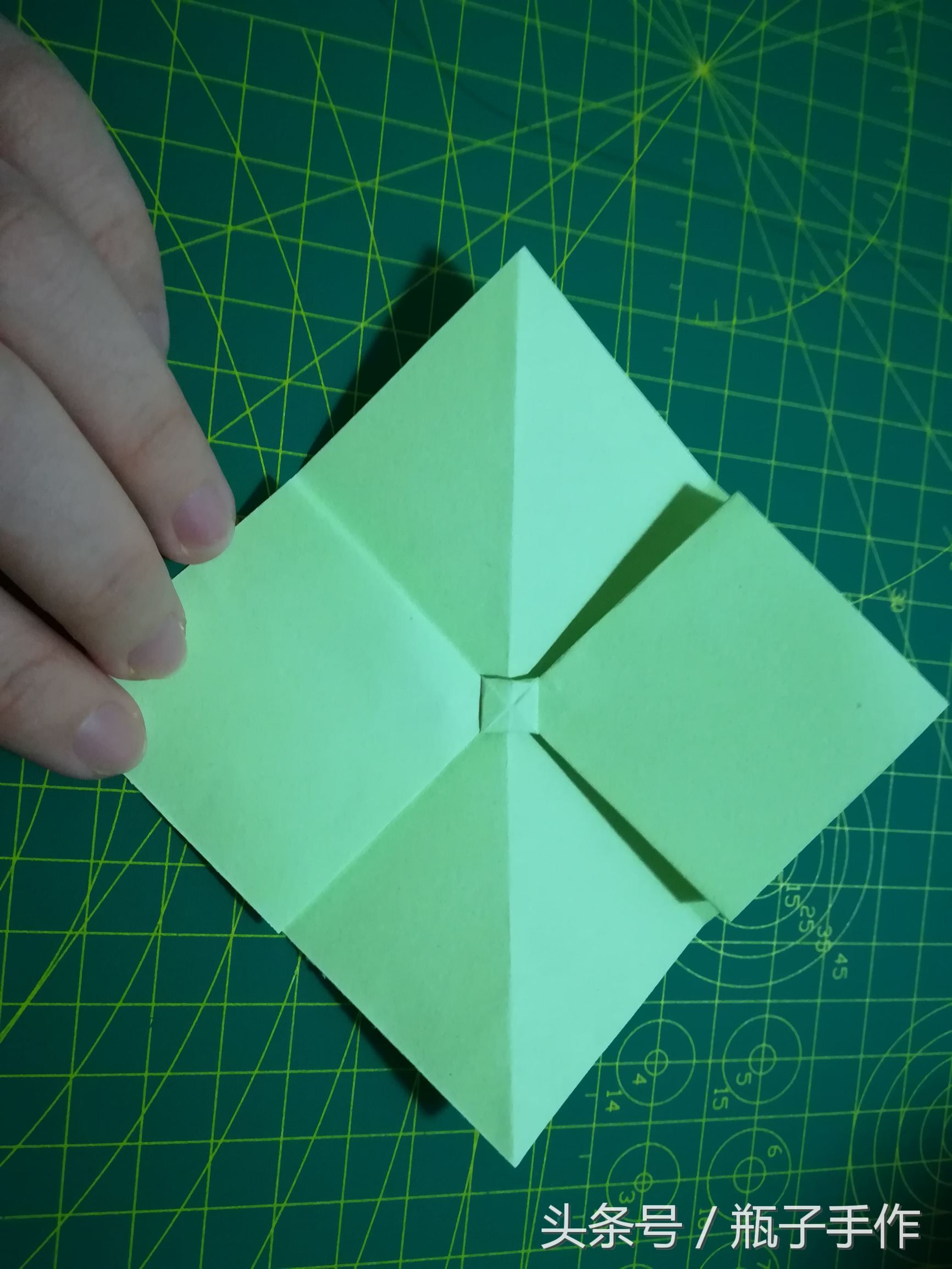 手工diy礼物折纸蝴蝶结,蝴蝶结折纸教程简单不用胶