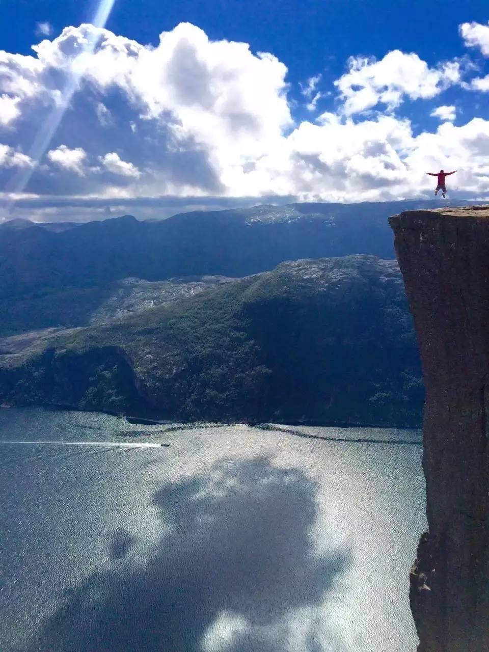 朋友圈想拉黑的那种人,朋友圈最想拉黑的好友