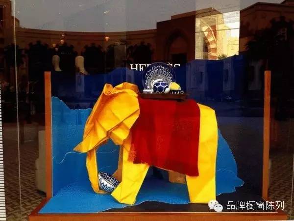 爱马仕橱窗||简单是艺术的底色！