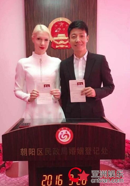 明星大侦探何炅撒贝宁激烈讨论,明星大侦探演唱会撒贝宁何炅