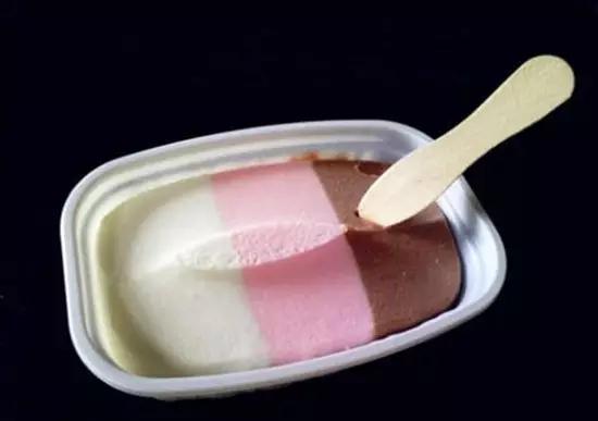 广州人小时候吃过的冷饮,童年的回忆菠萝冷饮