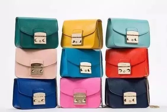 1000左右轻奢品牌包包,1000块左右的轻奢包包