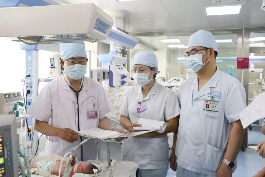 倾我华年守护新生——潍坊市妇幼保健院张成元获全国“感动患者人物”殊荣